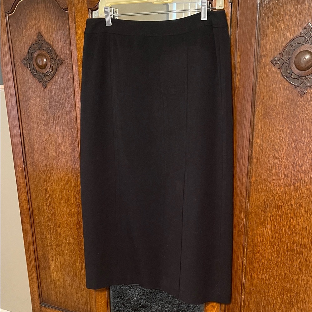 Investments Classic Black Pencil Midi Skirt